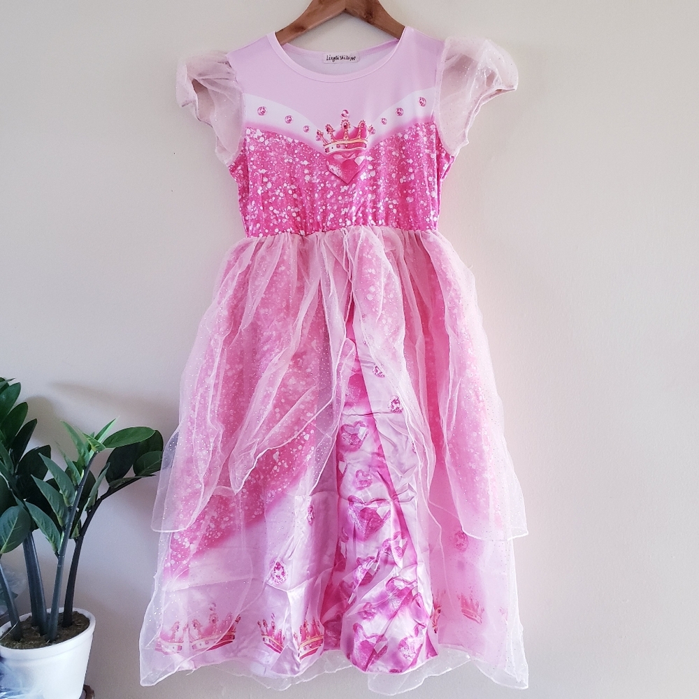 NWT Girls Princess Dress  Roughly Age 6/8 - No Size Label
